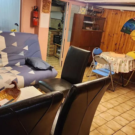 アパート Wauquier